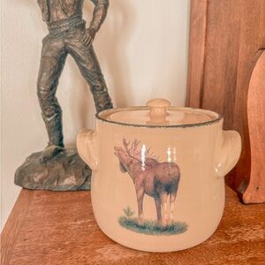 Vintage Home & Garden Stoneware Pot